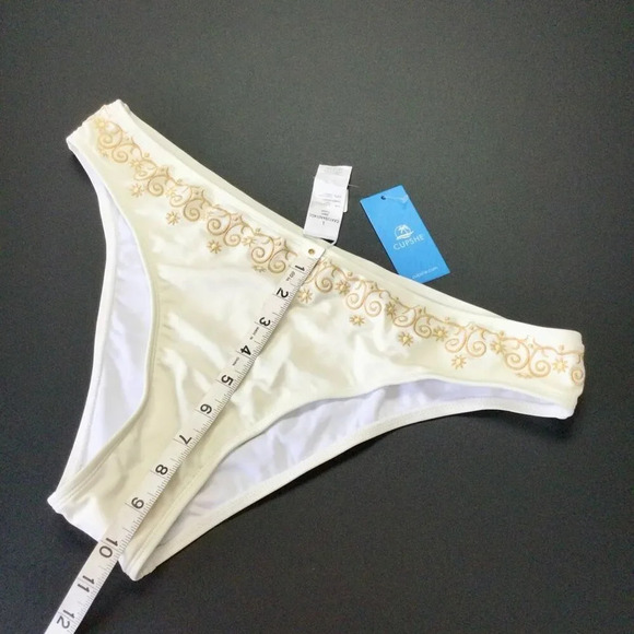 NWT Cupshe Womens Ivory Gold Triangle Bikini Swimsuit Set 2 Piece Medium/Large - Picture 6 of 14